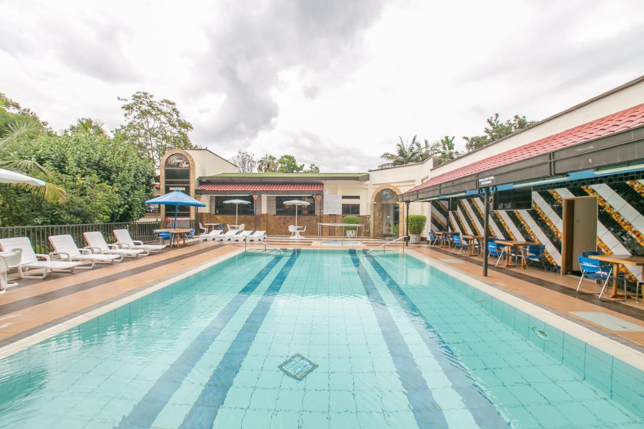 Green Hills Hotel Nyeri Exterior photo